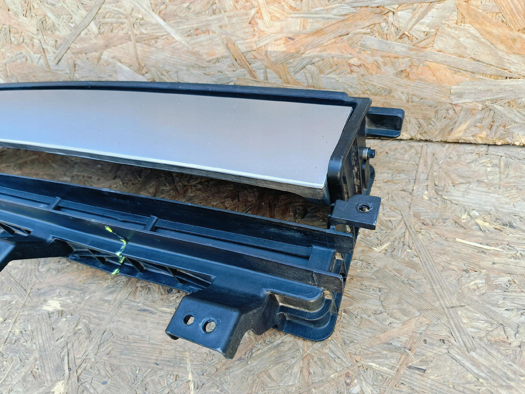 HYUNDAI IONIQ 5 AB 21- WINDSCHUTZSCHEIBENBLENDE JALOUSIE LINKS 86980-G1000