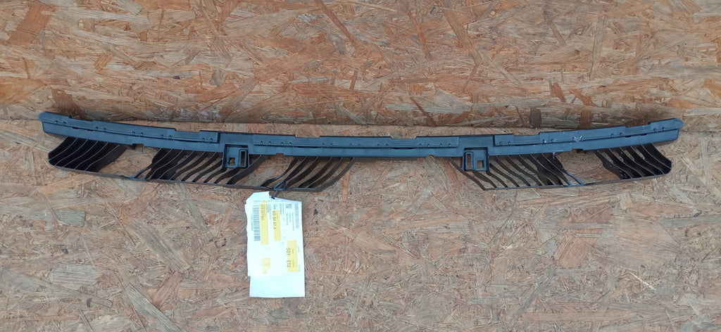 VOLKSWAGEN TOURAN 15- HALTER MITTE HINTEN STOßSTANGE NEU 5TA807863
