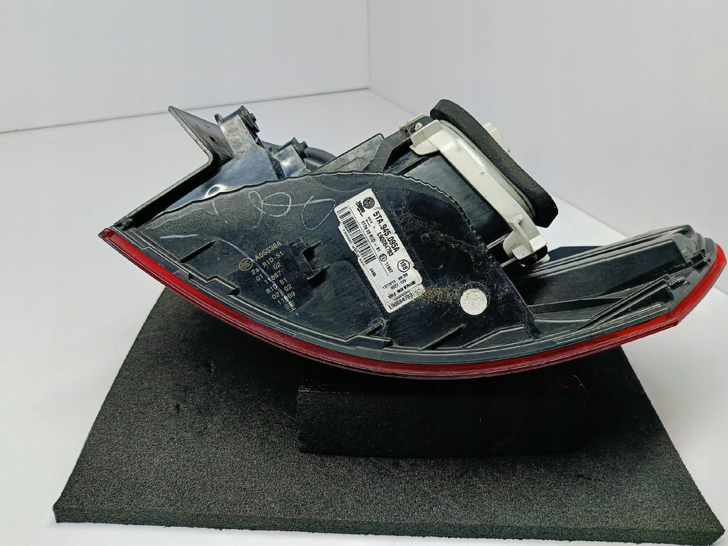 VOLKSWAGEN TOURAN 5TA 15- LAMPA LEWY TYŁ LEWA TYLNA 5TA945095A