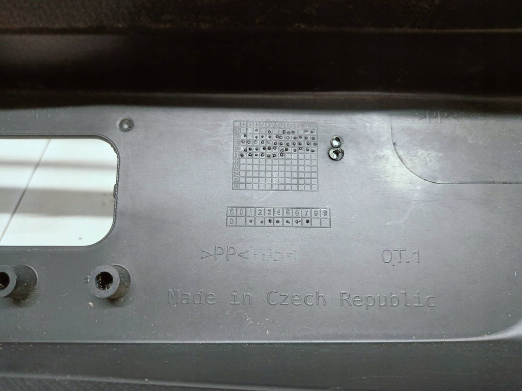 Toyota Aygo II LIFT 18- ATRAPA KRATKA ŚRODKOWA ZDERZAKA PRZÓD 53112-0H170