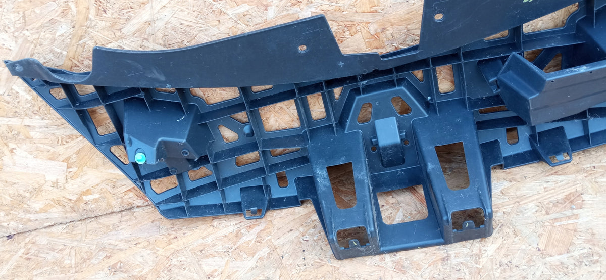 Renault Clio III Lift 09- Verstärkung Stossstange Halterahmen Grill 620364127R — Foto 8 von 13