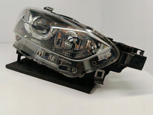 Load image into Gallery viewer, MAZDA CX-3 CX3 15- LAMPA PRAWA PRZÓD PRZEDNIA ZWYKŁA 3 PIN D10E-51030
