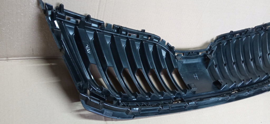 SKODA OCTAVIA III LIFT 16- KÜHLERGRILL STOßSTANGENGITTER VORNE 5E0853653C