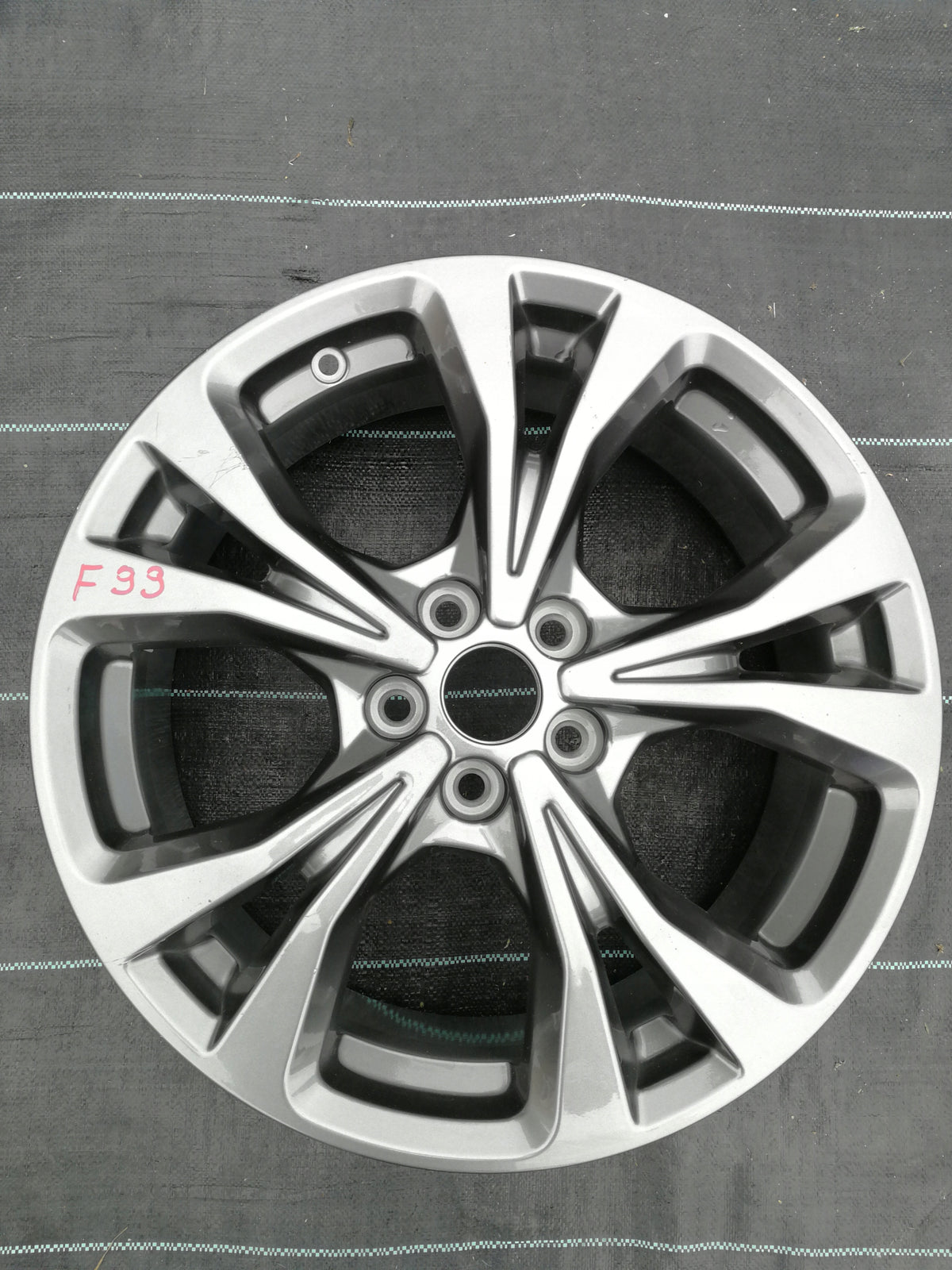 Ford Kuga 3 III MK3 ST Line Felga LV4C-N2B 7.5JX18 ET50 — zdjęcie 1 z 9