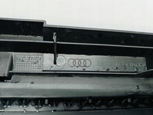 Laden Sie das Bild in den Galerie-Viewer, AUDI Q6 E-TRON 85H 24- LENKRAD LUFTEINLASS ROLLO JALOUSIE 85H121219E