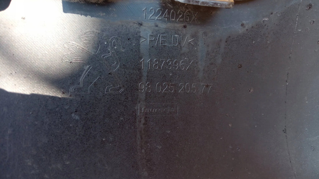 PEUGEOT 2008 STOSSFÄNGER UNTEN VORNE