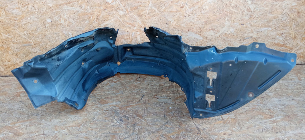 MAZDA 3 III BM 13- RADHAUSSCHALE VORNE LINKS K7016 B45A