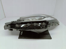 Laden Sie das Bild in den Galerie-Viewer, Toyota Aygo X 22- LAMPA LEWA PRZÓD PRZEDNIA FULL LED EU KOITO 0H-33