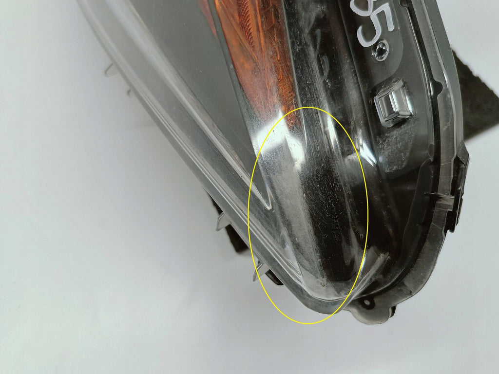 Toyota Aygo II B4 14- LAMPA PRAWA PRZÓD SOCZEWKA+LED EU 0H-17