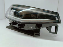 Laden Sie das Bild in den Galerie-Viewer, Volkswagen ID.4 ID4 20- LAMPA PRAWA PRZÓD FULL LED IQ.LIGHT EU 11B941036M