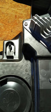 Laden Sie das Bild in den Galerie-Viewer, RENAULT MASTER 19- LAMPA PRAWA PRZÓD PRAWA PRZEDNIA NOWA OE 260105567R