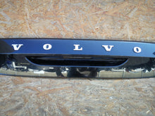 Load image into Gallery viewer, VOLVO V40 XC40 12- BLENDA LISTWA KLAPY BAGAŻNIKA TYŁ 31301301