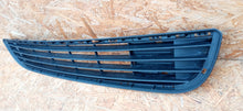 Load image into Gallery viewer, BERLINGO PARTNER II 08- ATRAPA KRATKA DOLNA GRILL ZDERZAKA PRZÓD 9681519877