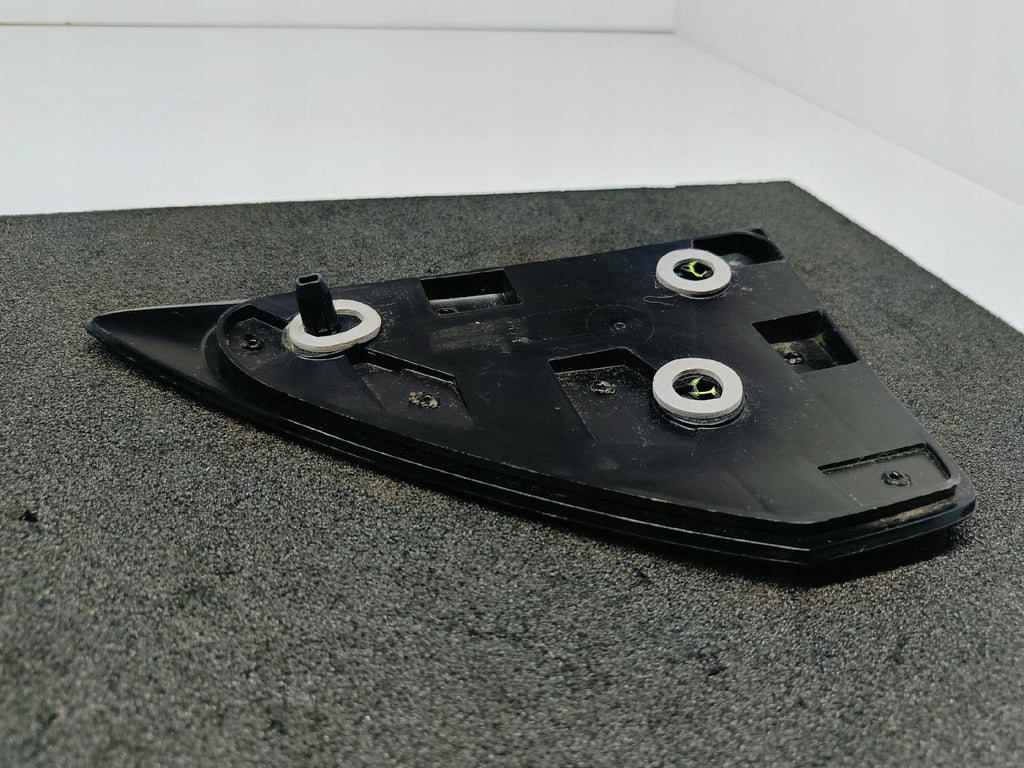 TESLA MODEL 3 M3 - ODBLASK REFLEKS LAMPY BŁOTNIKA PRAWY TYŁ 1109774-00-B