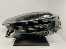 Laden Sie das Bild in den Galerie-Viewer, VW ID.4 ID4 20- SCHEINWERFER LINKS VORNE VOLL-LED IQ.LIGHT EU 11B941035K