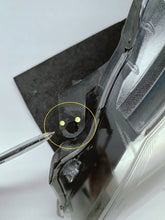 Laden Sie das Bild in den Galerie-Viewer, Toyota Yaris III LIFT 14- LAMPA LEWA PRZÓD PRZEDNIA SOCZEWKA KOITO 0D-160