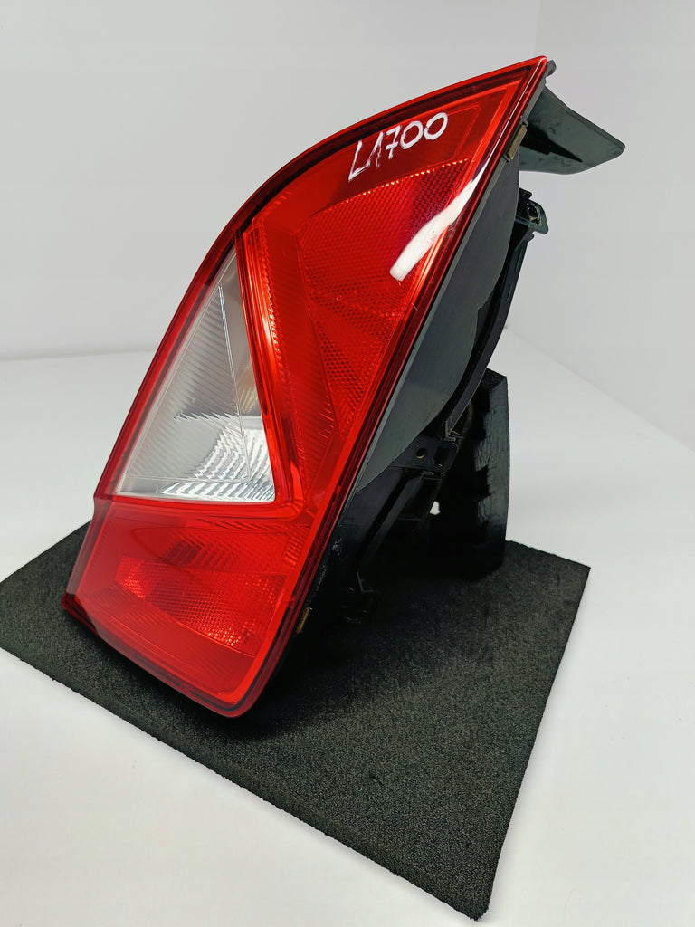 SEAT MII KF1 11- RÜCKLEUCHTE RECHTS HINTEN RECHTE HINTERE FARBE EU OEM 1SL945096K
