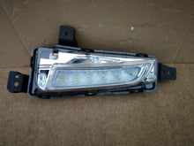 Laden Sie das Bild in den Galerie-Viewer, SUZUKI VITARA 15- HALOGEN TFL RECHTS LAMPE RECHTS LICHT STANLEY W1378