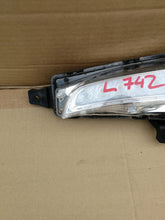 Laden Sie das Bild in den Galerie-Viewer, SUZUKI VITARA 15- HALOGEN DRL RECHTS LEUCHTE RECHTS SCHEINWERFER STANLEY W1378