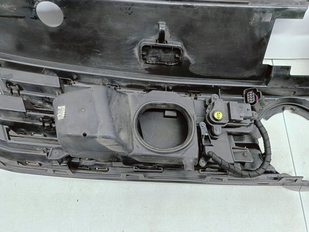 Volkswagen PASSAT B8 GTE EV 14- ATRAPA GRILL ZDERZAKA PRZÓD 3G0853653B