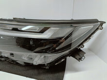 Załaduj zdjęcie do przeglądarki galerii, TOYOTA RAV4 V LIFT 22- LAMPA LEWA PRZÓD PRZEDNIA FULL LED EU 81185-42G10