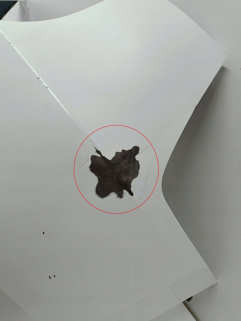Tesla Model Y MJ 20- HECKSTOßSTANGE HINTEN OHNE PDC WEISS DIFFUSOR 1540121-01-E