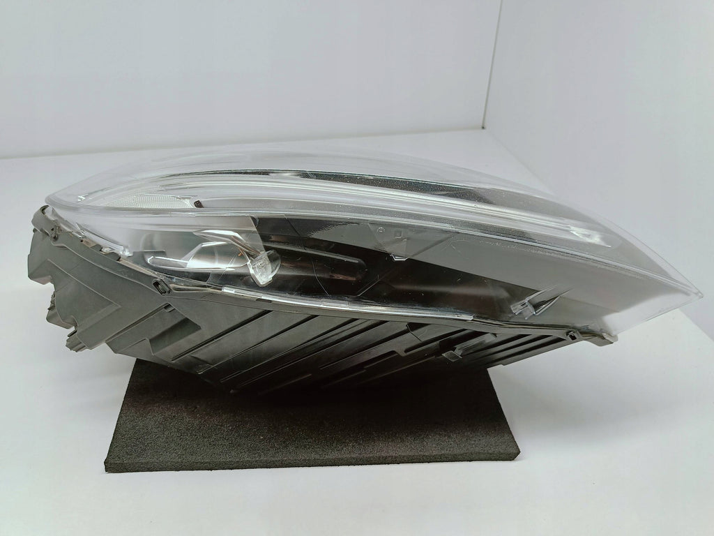 VOLVO V40 V 40 II LIFT 16- LAMPA PRAWA PRZÓD PRZEDNIA FULL LED EU 31677023