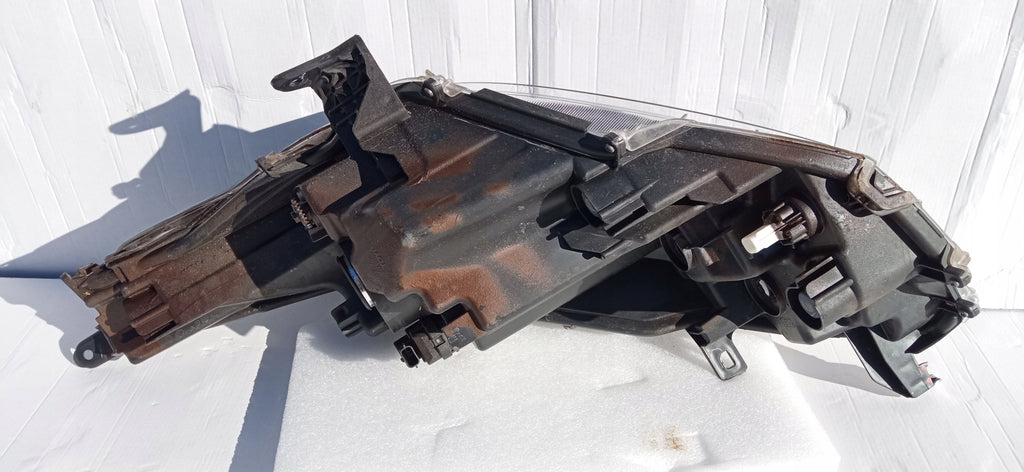TOYOTA YARIS IV 4 19- LAMPA REFLEKTOR PRAWY PRZÓD SOCZEWKA KOITO K0-6 EU