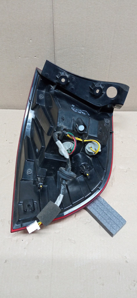 KIA RIO III 3 RÜCKLEUCHTE HINTEN LINKS 92401-1W2 11-17