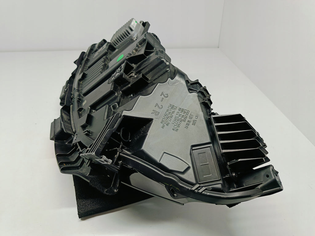 TESLA MODEL 3 LIFT HIGHLAND 24- RECHTER SCHEINWERFER VORNE FULL LED EU 1760889-00-E