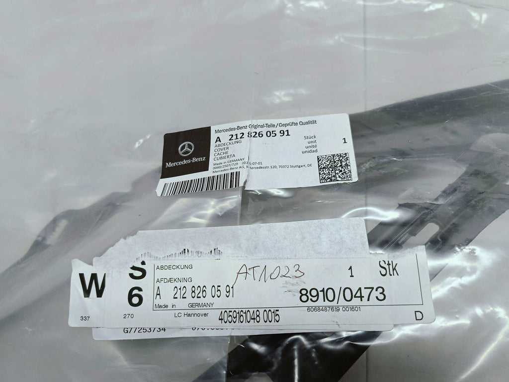 Mercedes-Benz E W212 09- USZCZELKA KLOSZA LAMPY LEWA PRZÓD A2128260591