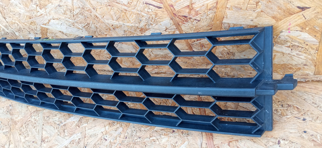 SKODA OCTAVIA III 13- KÜHLERGRILL STOßSTANGENGITTER VORNE 5E0853677