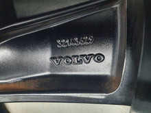 Laden Sie das Bild in den Galerie-Viewer, Volvo XC40 XC 40 ALUFELGE 20 ZOLL 8x20 ET50.5 5x108 32143629