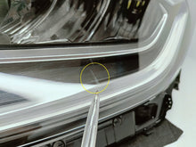 Laden Sie das Bild in den Galerie-Viewer, Toyota Aygo X 22- SCHEINWERFER LINKS VORNE FULL LED EU KOITO 0H-33