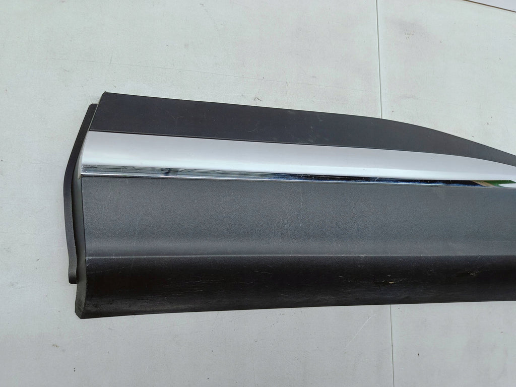 MG HS I 18- TÜRLEISTE HINTEN LINKS 10423726