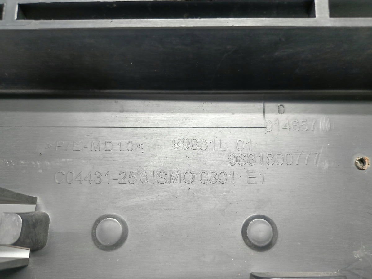 Citroen C3 Picasso 08- Kratka Atrapa Grill Zderzaka Przedniego 9681800777 — zdjęcie 10 z 10