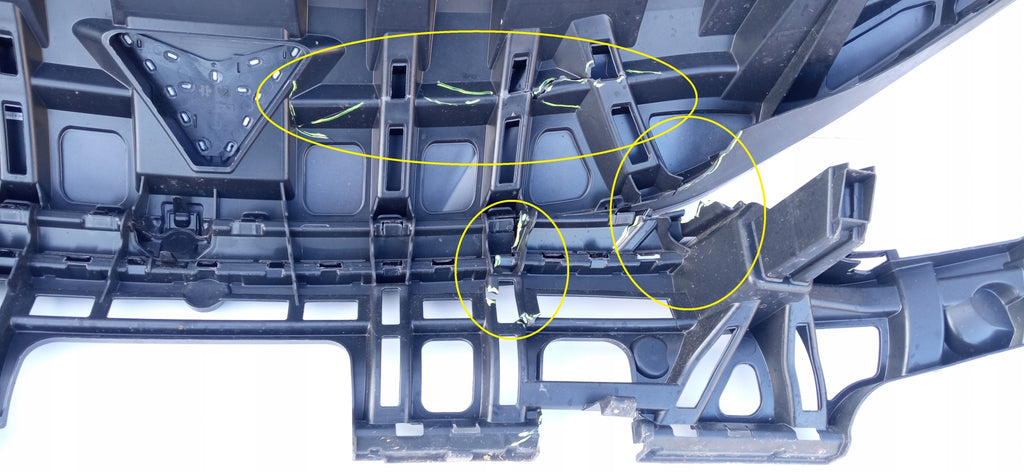 SEAT CUPRA BORN 21- ATRAPA CZĘŚĆ GÓRNA ZDERZAKA PRZÓD STELAŻ 10E807217H