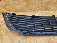 Load image into Gallery viewer, VOLKSWAGEN POLO 6R0 09- ATRAPA KRATKA GRILL ZDERZAKA PRZÓD CHROM 6R0853667B
