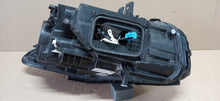 Załaduj zdjęcie do przeglądarki galerii, MERCEDES BENZ B-KLASA W247 MULTIBEAM LED LAMPA PRAWA PRZÓD A2479065003