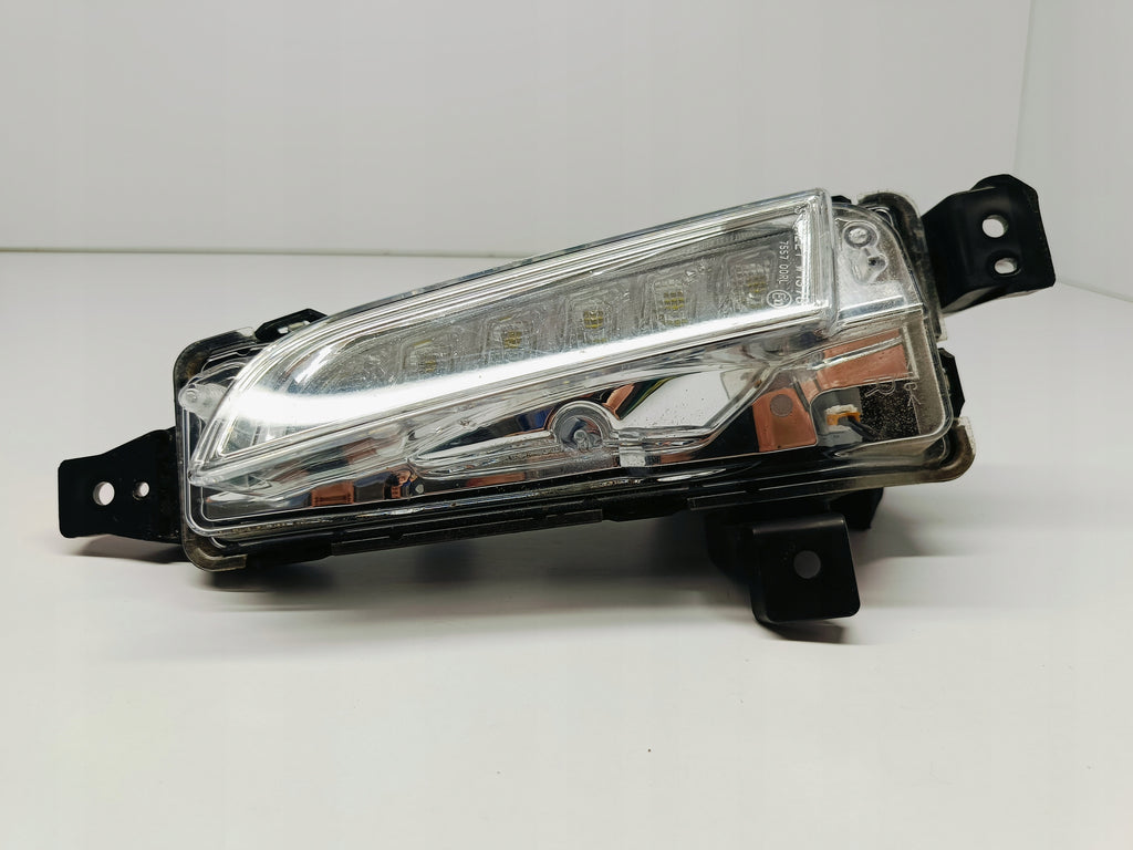 SUZUKI VITARA 15- HALOGEN DRL PRAWY LAMPA PRAWA ŚWIATŁO STANLEY LED W1378