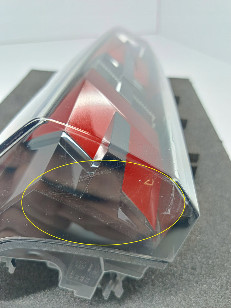PEUGEOT 2008 II 2 19- HECKKLAPPENLEUCHTE LINKS HINTEN FR26950132