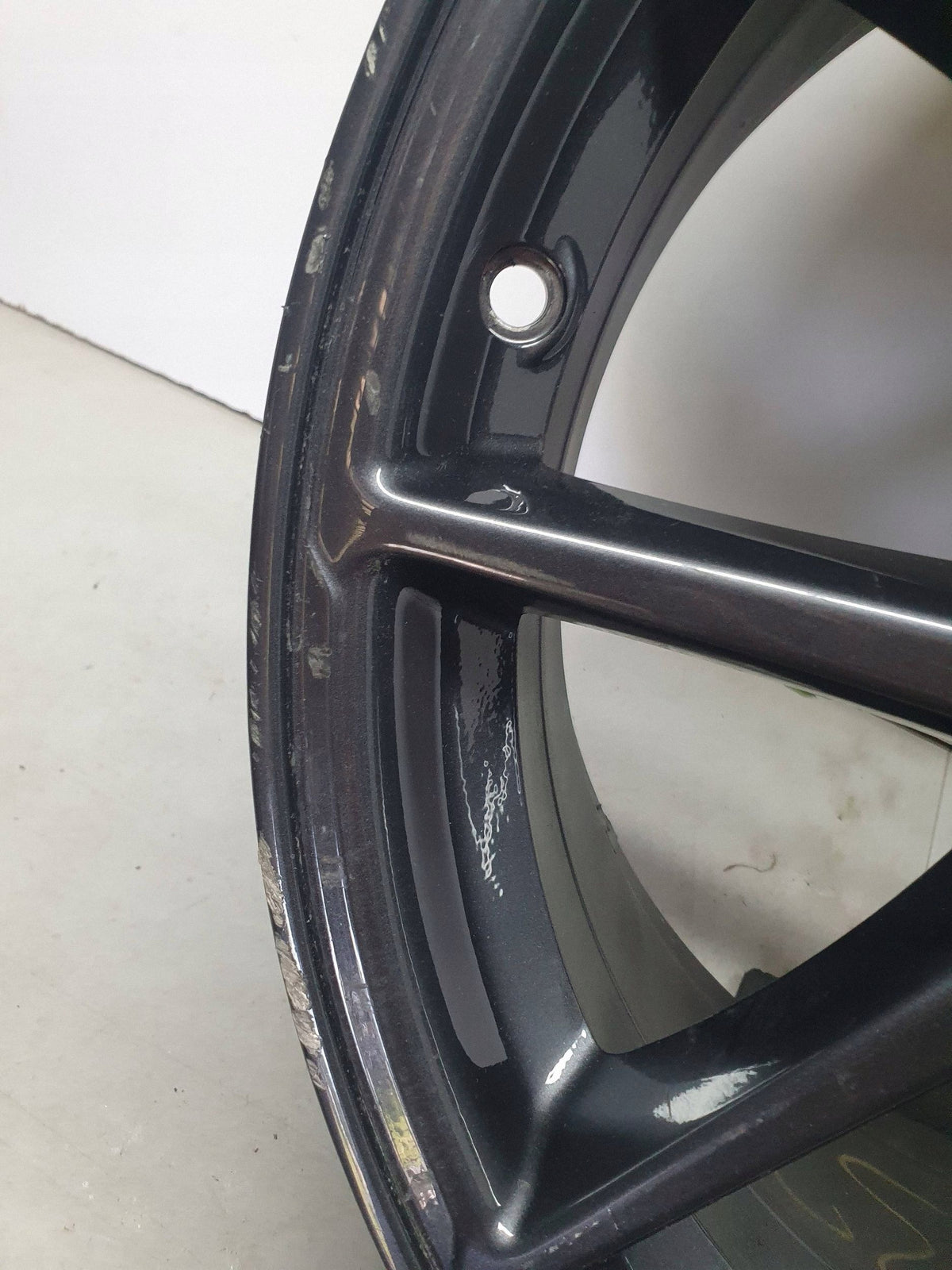 Tesla Model 3 Felga Aluminiowa 18 Cali 18''x8.5'' 5x114,3 ET40 1044261-00-A — zdjęcie 6 z 16