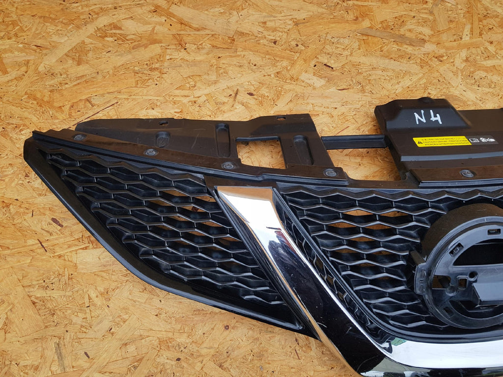NISSAN QASHQAI II J11 13-17 KÜHLERGRILL GITTER 623124EA0D