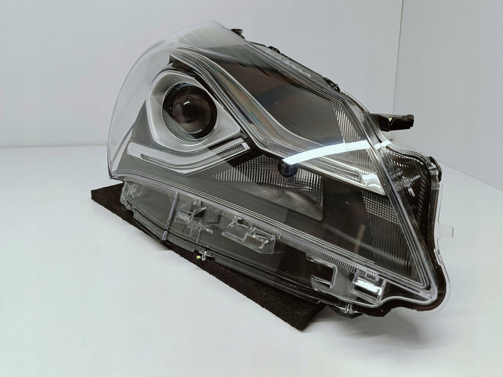 TOYOTA YARIS III LIFT 17- LAMPA PRAWA PRZÓD SOCZEWKA+LED EU 212-11BZR-LDEM2
