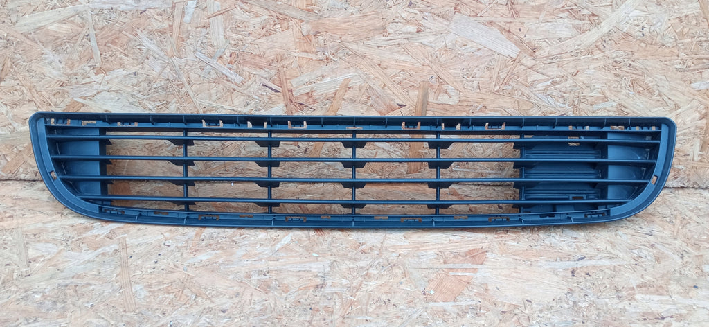 BERLINGO PARTNER II 08- ATRAPA KRATKA DOLNA GRILL ZDERZAKA PRZÓD 9681519877