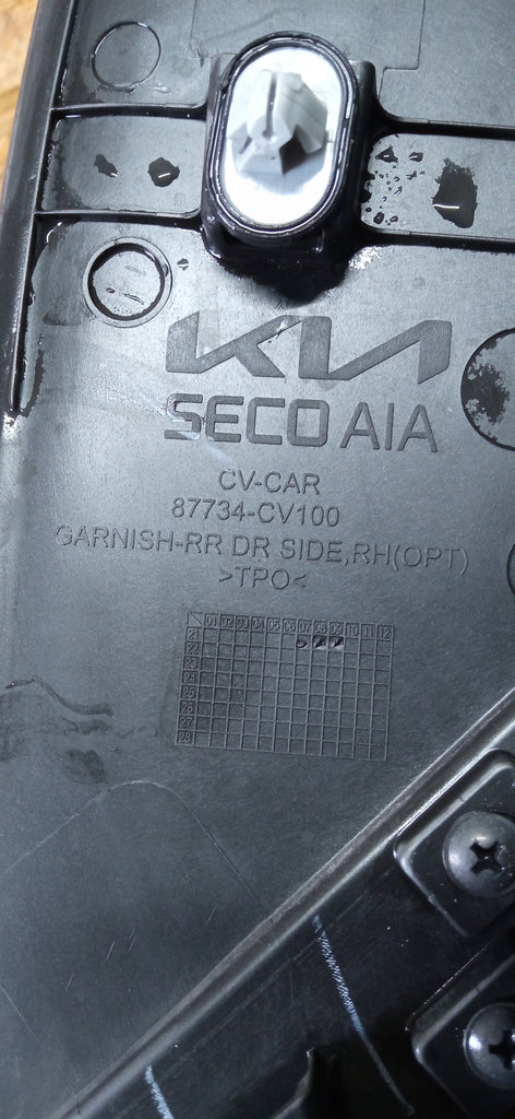 KIA EV6 EV-6 2021- LISTWA NAKŁADKA DRZWI PRAWY TYŁ PRAWA TYLNA 87734-CV100