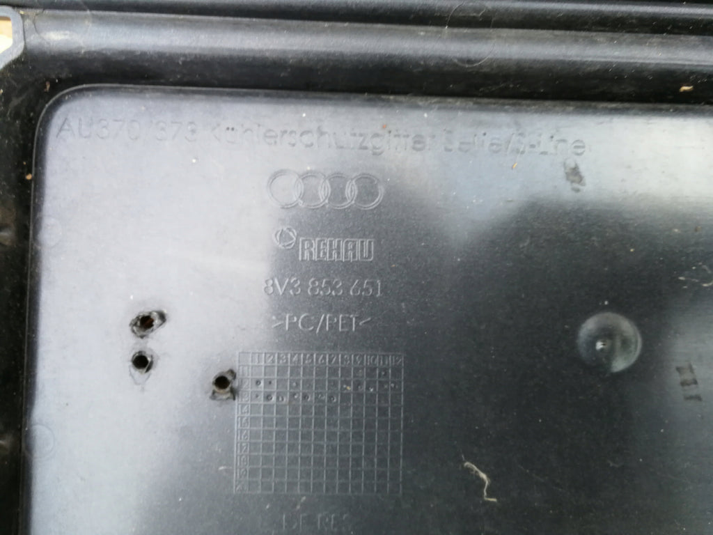 AUDI A3 8V 13- KÜHLERGRILL STOSSFÄNGER VORNE 8V3853651