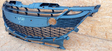 Load image into Gallery viewer, MAZDA 3 BL 09- ATRAPA KRATKA GRILL ZDERZAKA PRZEDNIEGO BCW8-501T1