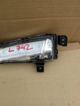 Laden Sie das Bild in den Galerie-Viewer, SUZUKI VITARA 15- HALOGEN DRL RECHTS LEUCHTE RECHTS SCHEINWERFER STANLEY W1378