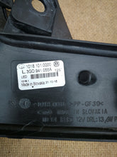Laden Sie das Bild in den Galerie-Viewer, VOLKSWAGEN PASSAT B8 14- HALOGEN DRL LED LINKS VORNE 3G0941055A